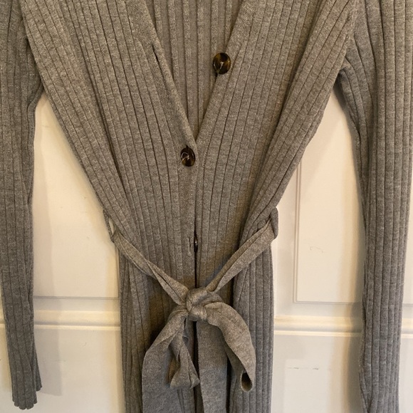 Extra Long Cardigan size small - Picture 2 of 3
